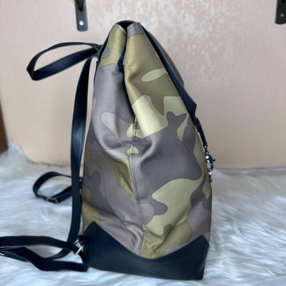 Stella & Dot Camo Backpack - Picture 7 of 16